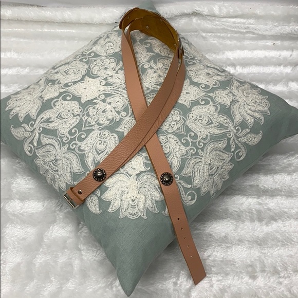 Gail Labelle genuine leather belt peach color - Picture 6 of 7